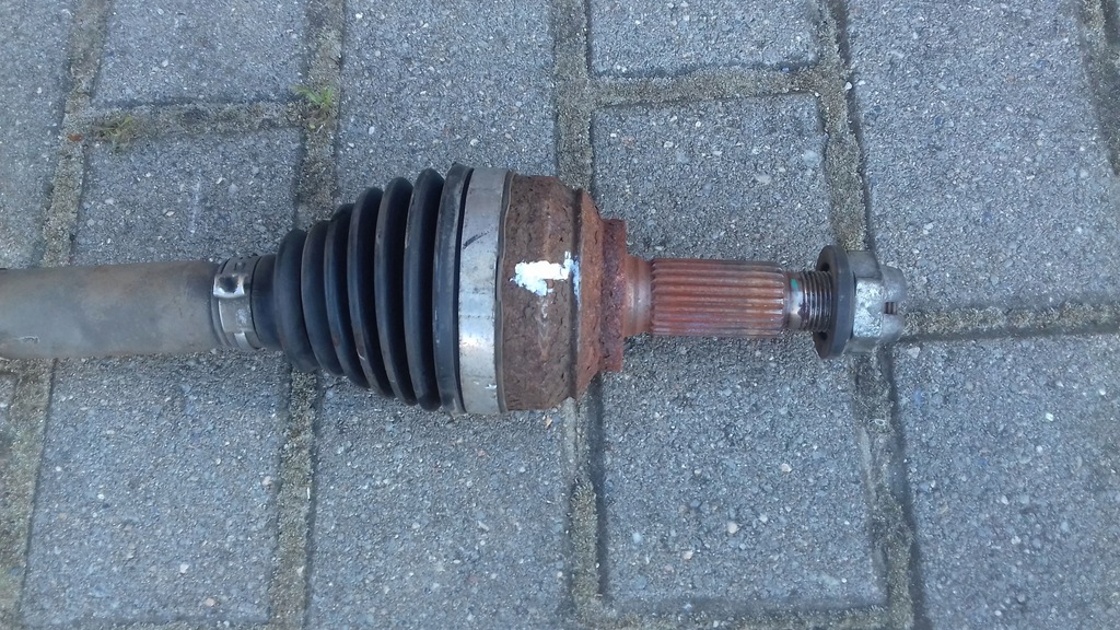 фото №2, Приводной вал правая 391000926r renault clio iv 1.2tce