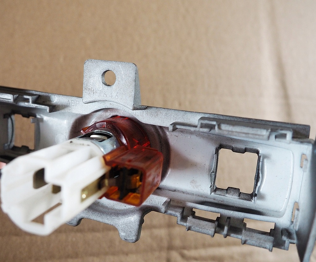 фото №4, Audi a6 c6 прикурювач роз'єм рамка 4f0863351f