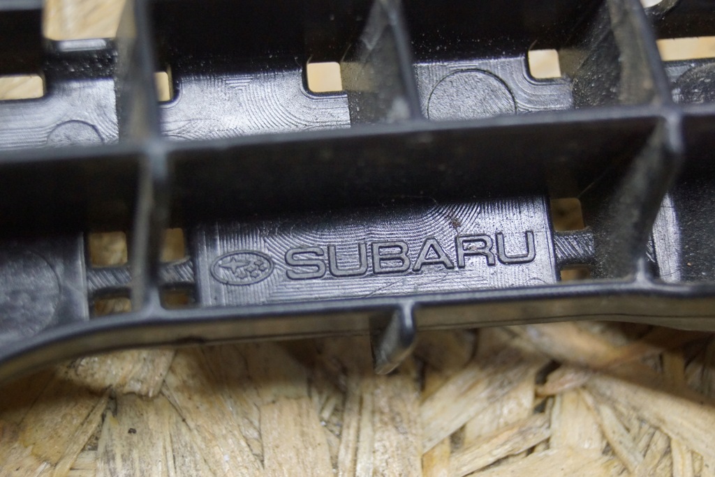 фото №15, Subaru wrx напрямна кронштейн бампера правий задня