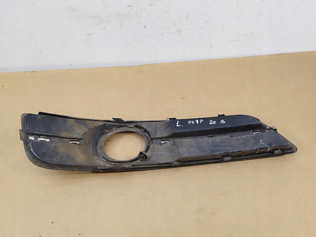 Протитуманна фара + решітка хром лівий бампер перед audi a3 8p lift 2008-2012 в Україні