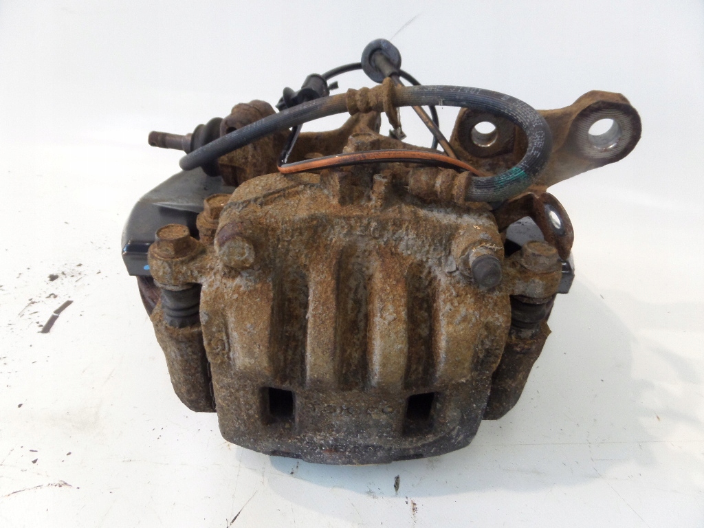 фото №4, Subaru xv 2.0 d 11- ступица поворотный кулак правая перед