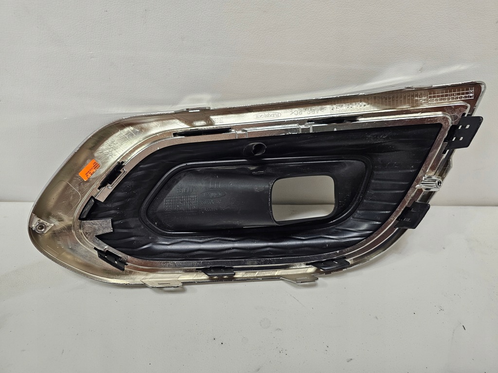 фото №9, Renault оригинальный номер 261a30096r решётка бампера