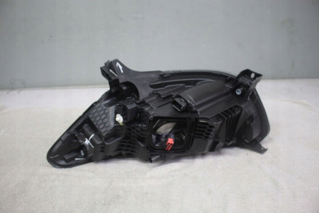 фото №2, Лампа правая renault captur lift full led 260107560r