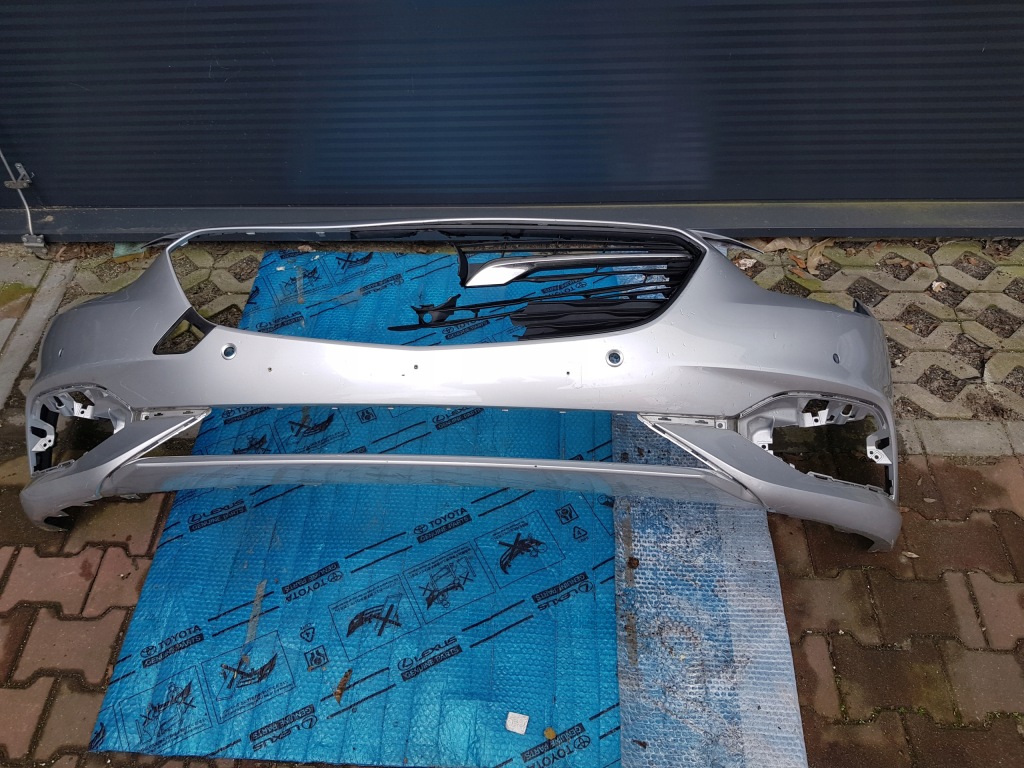 Купити Бампер перед передній opel insignia b 2 2 17 18 -