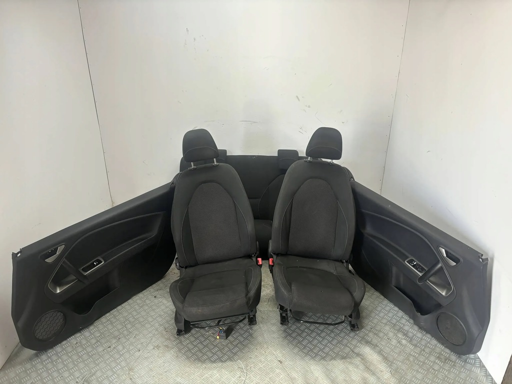 фото №1, Сиденье сиденья заднее сиденье обшивки alfa romeo mito 3d