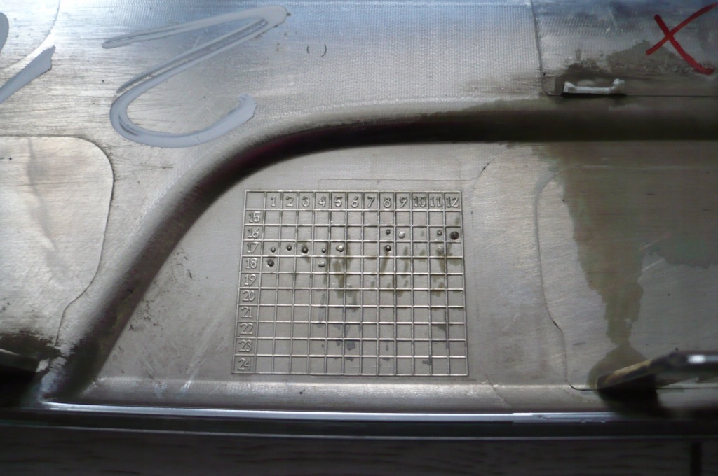 фото №14, Mercedes a w213 молдинг хром накладка бампер задня