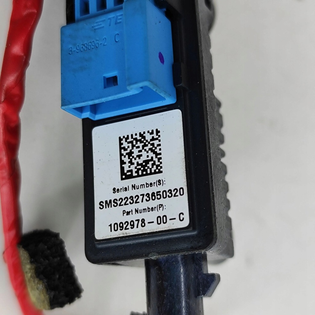 Tesla model y 2023 ліва сторона камера на крила бічний Зі Шроту