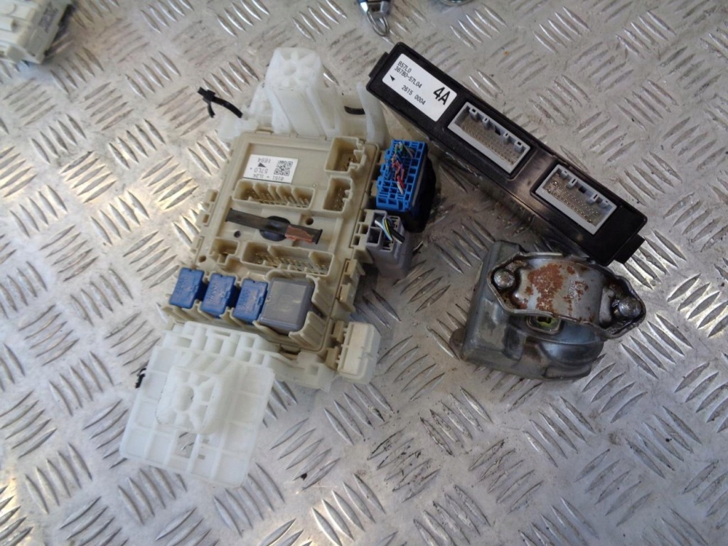 фото №10, Бортовий комп'ютер набір імобілайзер запуск suzuki kizashi 2.4 09-