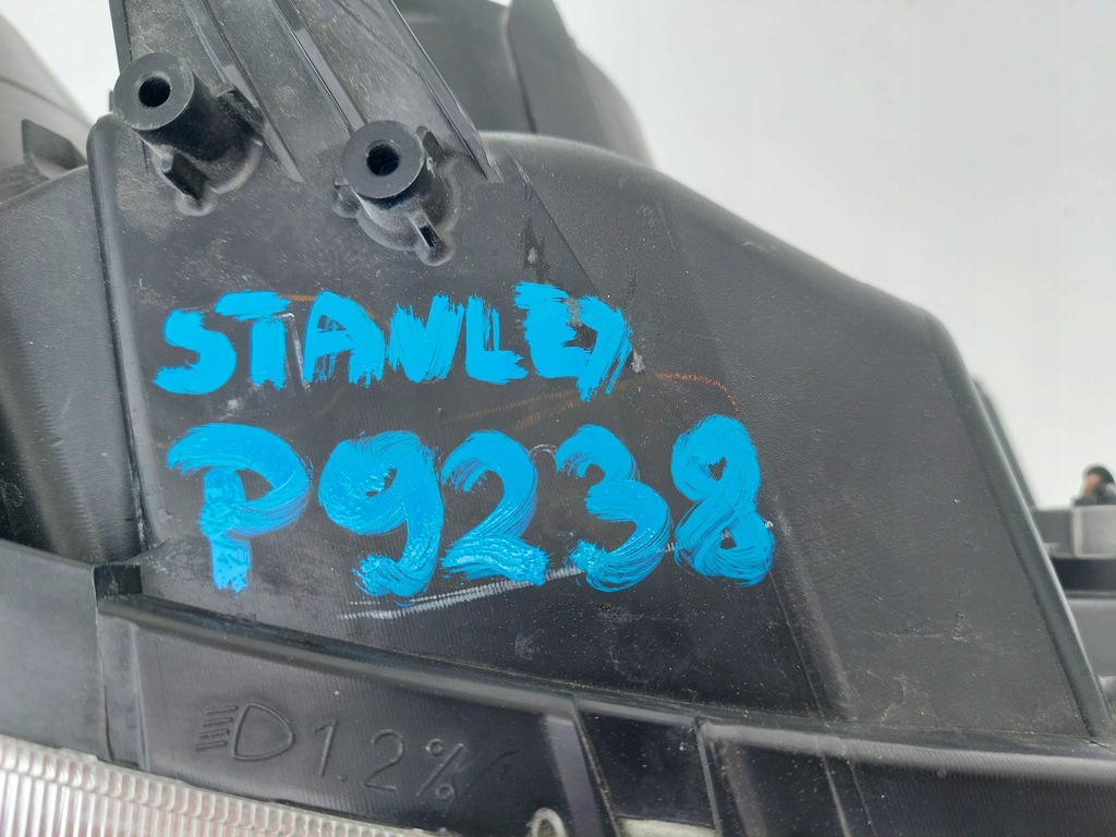 фото №11, Mitsubishi asx 10- лампа правая перед передняя zwyk