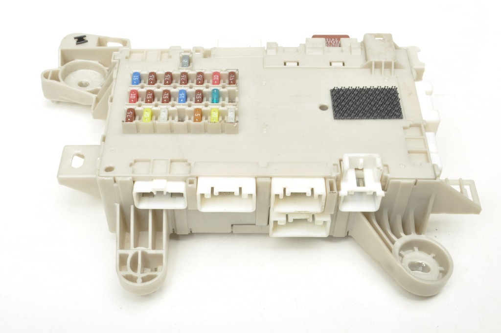 Купити Lexus ls iii 4.3 lift коробка запобіжників 82730-50130