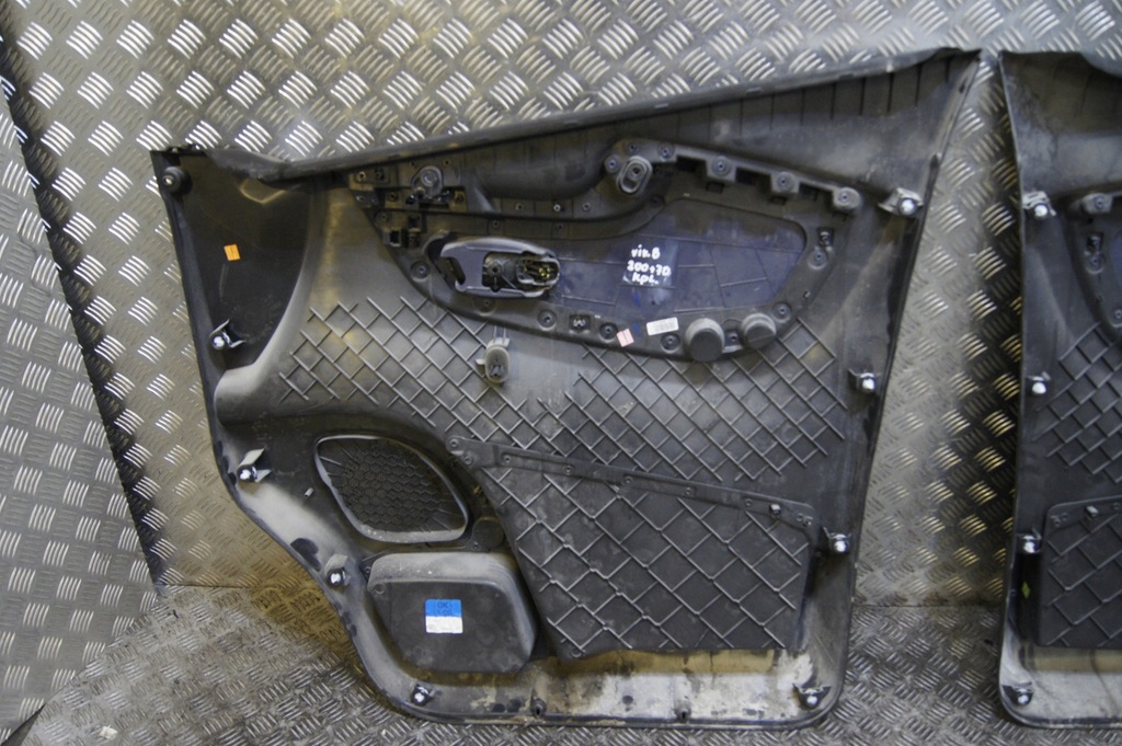 фото №11, Обивка дверь набор traffic iii vivaro b