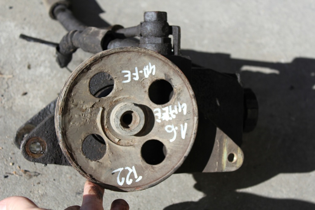 Купить Насос усилителя toyota avensis t22 1.6 4a-fe