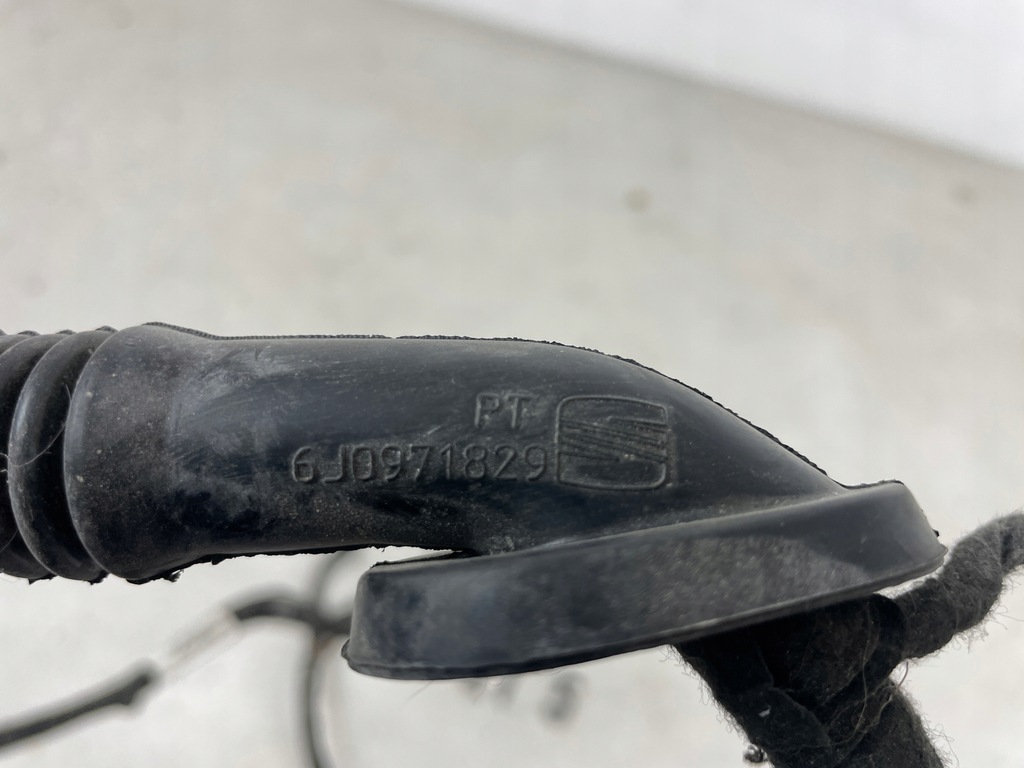 фото №6, Жгут багажника seat ibiza 6j0971145e 6j0971829