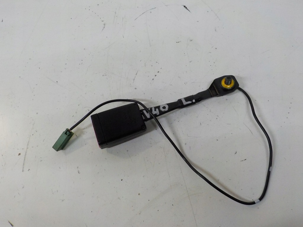 Купить Volvo v40 2 12-19 клипса поперечина левое  перед 8632604