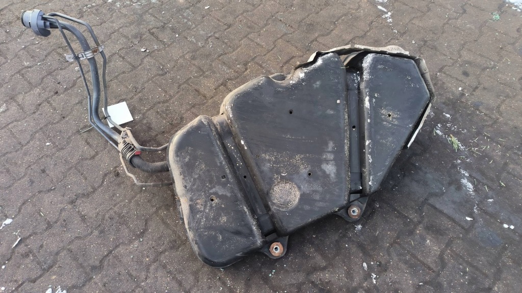 Бак пального lexus es300h vii Доставка