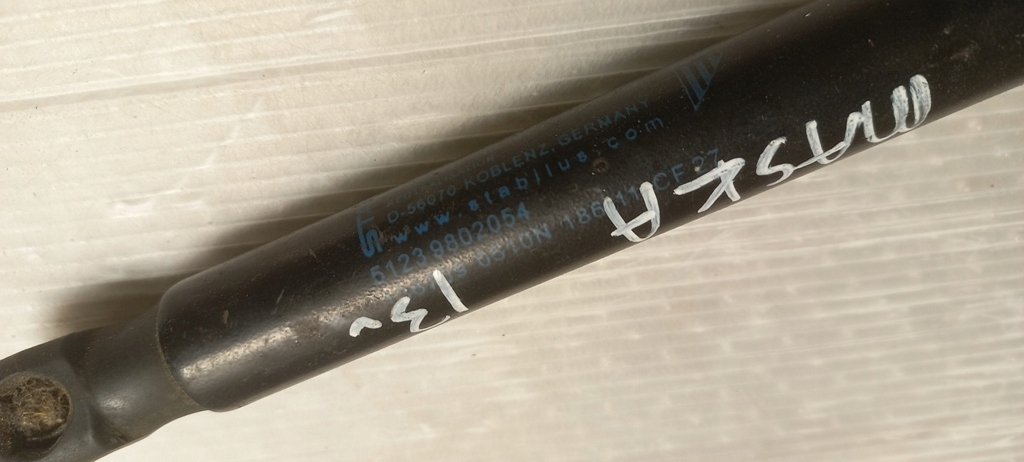 Привод амортизатор капота оригинал mini countryman r60 r61 9802054 Оригинал