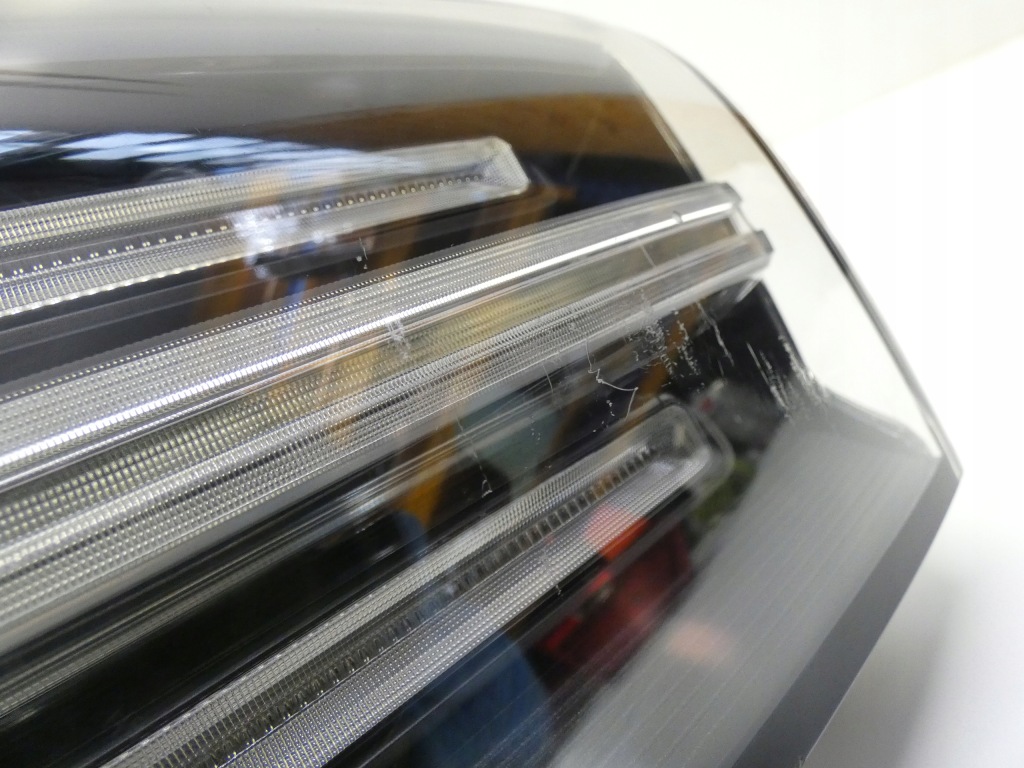 Porsche cayenne 3 2018- 9y0945081ah накладка фара задній задня Оригінал