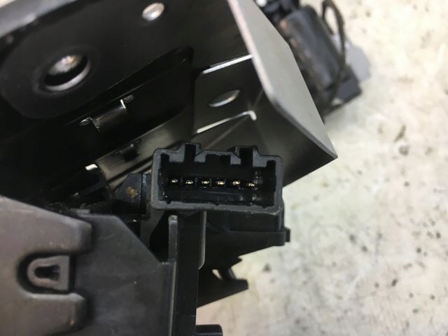 фото №5, Volvo xc60 ii замок крышки багажника 31484236