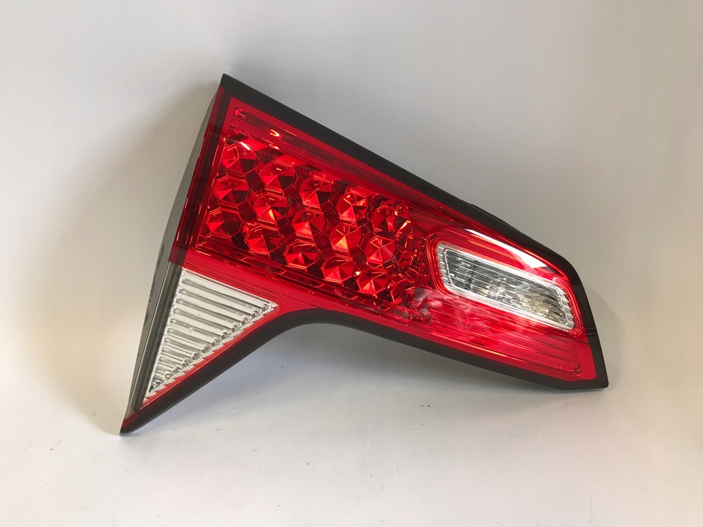 фото №3, Honda hrv h-rv 18- lift лампа задняя левая внутренняя led europa