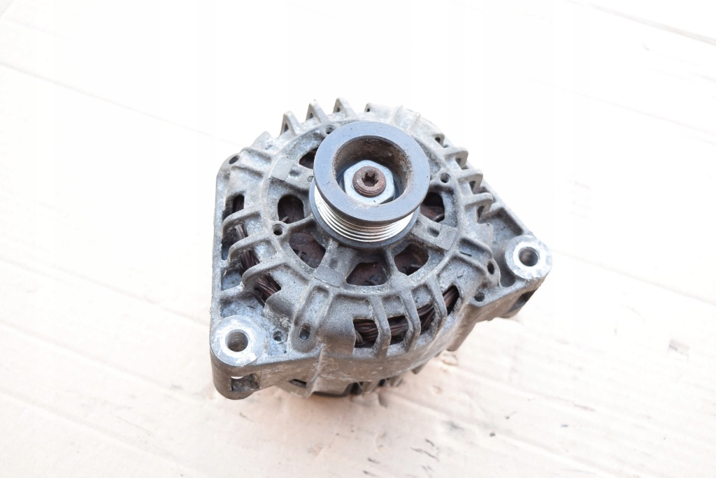 Купить Mercedes w208 3.2 pb генератор 0111546202