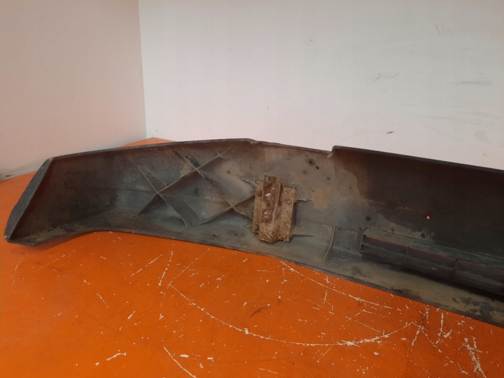 Mercedes t1 kaczka 77-95 бампер перед передній 6015201270 Ціна