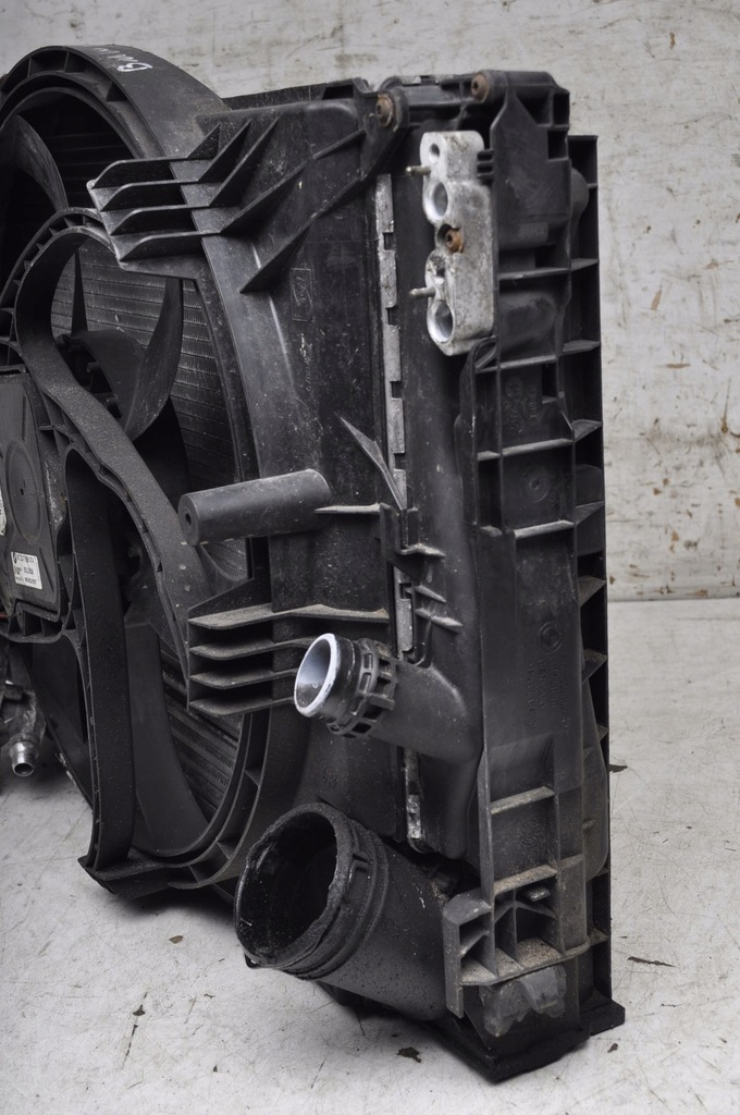 фото №8, Bmw x1 e84 радіатор комплект 7588974 3213311 7798788 3296399