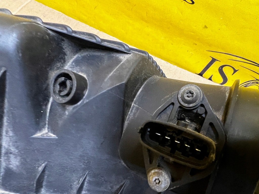 фото №11, Корпус фильтра воздуха porsche carrera 911 996 3.4