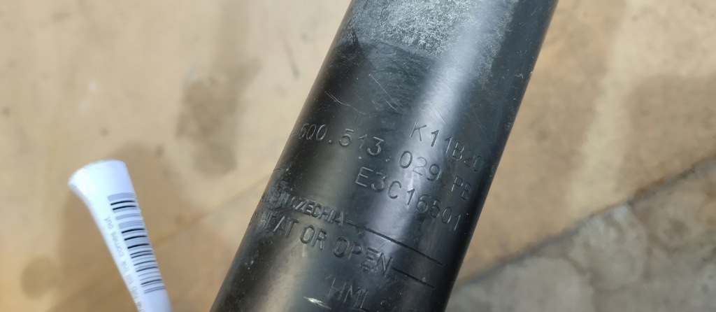 фото №12, Поворотний кулак ступиця важіль підвіска правий задня vw t-roc 1.5 tsi 20r