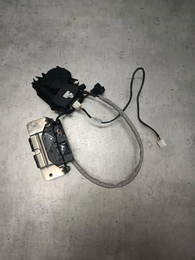 фото №1, Bmw x6 f16 замок доводчик задний крышки