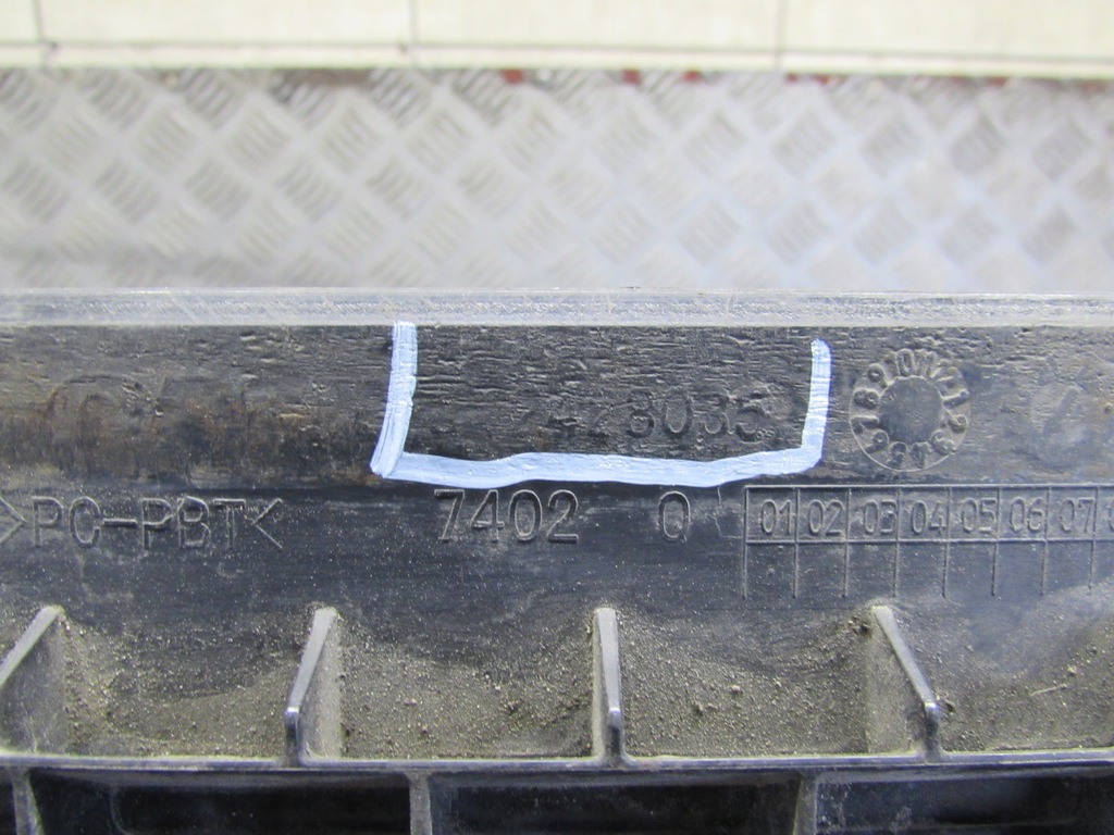 фото №13, Кришка акумуляторів 2428035 2395354 scania r 13-18r.