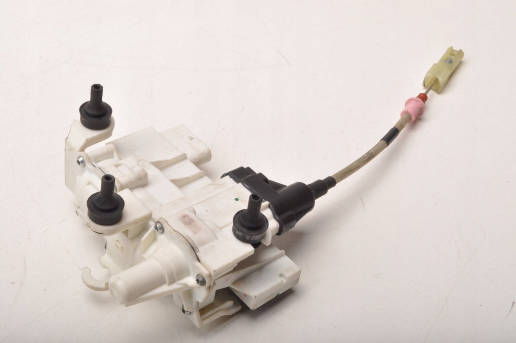 фото №1, Bmw 7 g12 g11 замок доводчик двері правий перед 7368450