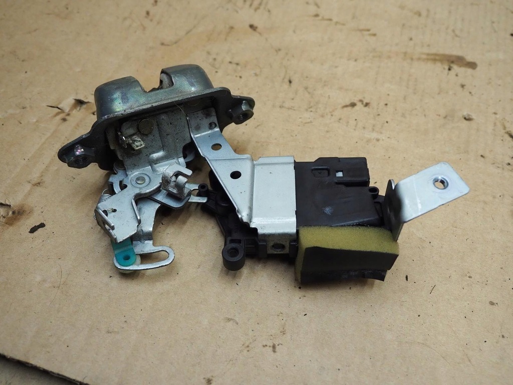 фото №8, Subaru legacy iii 01r kombi замок задній кришки