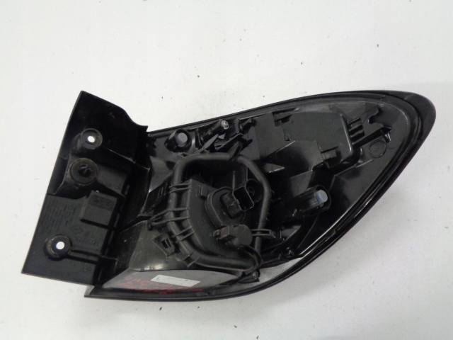 фото №8, Renault captur lift 17- лампа задняя левая задняя led