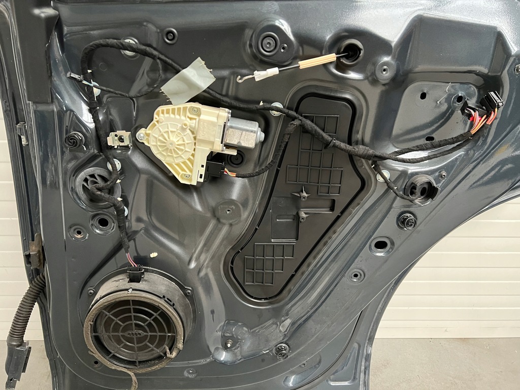 фото №10, Дверь правый задняя задние правое audi q5 8r