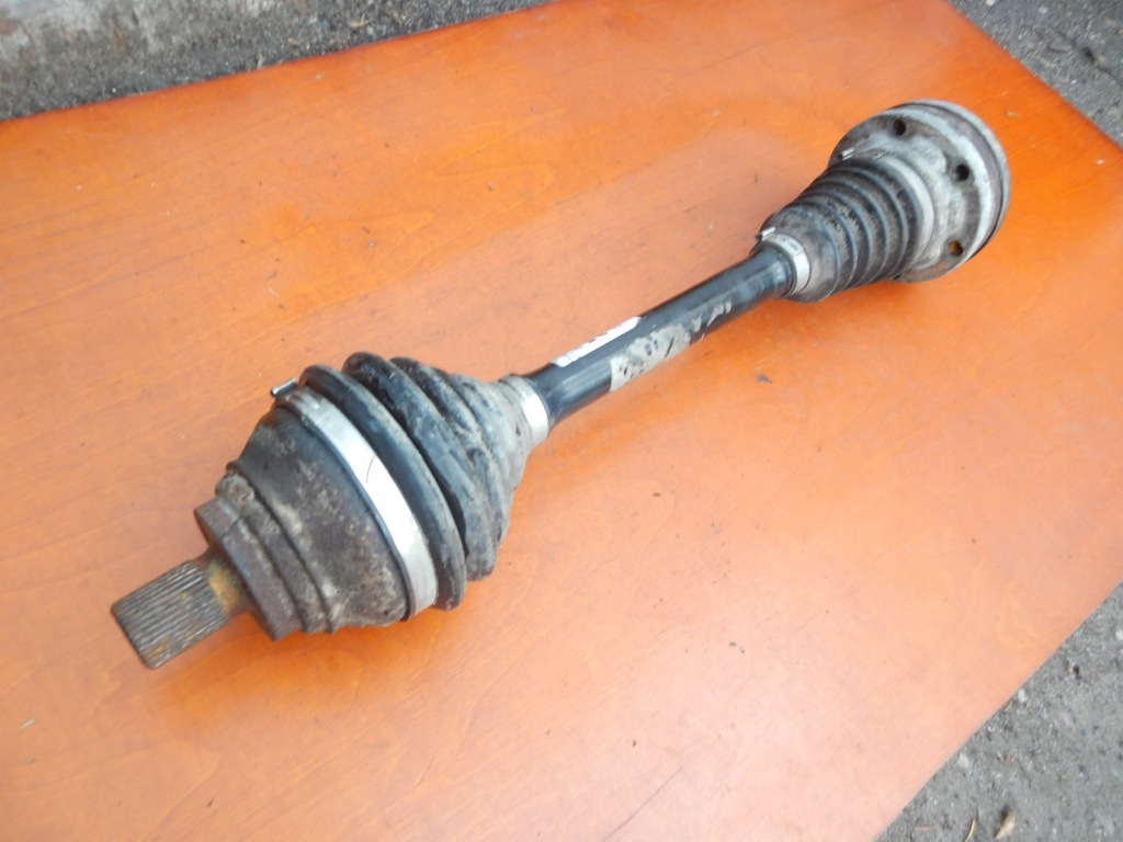 Приводной вал левая vw caddy 3 audi a3 8p octavia 2 superb 2 leon 2 Недорого