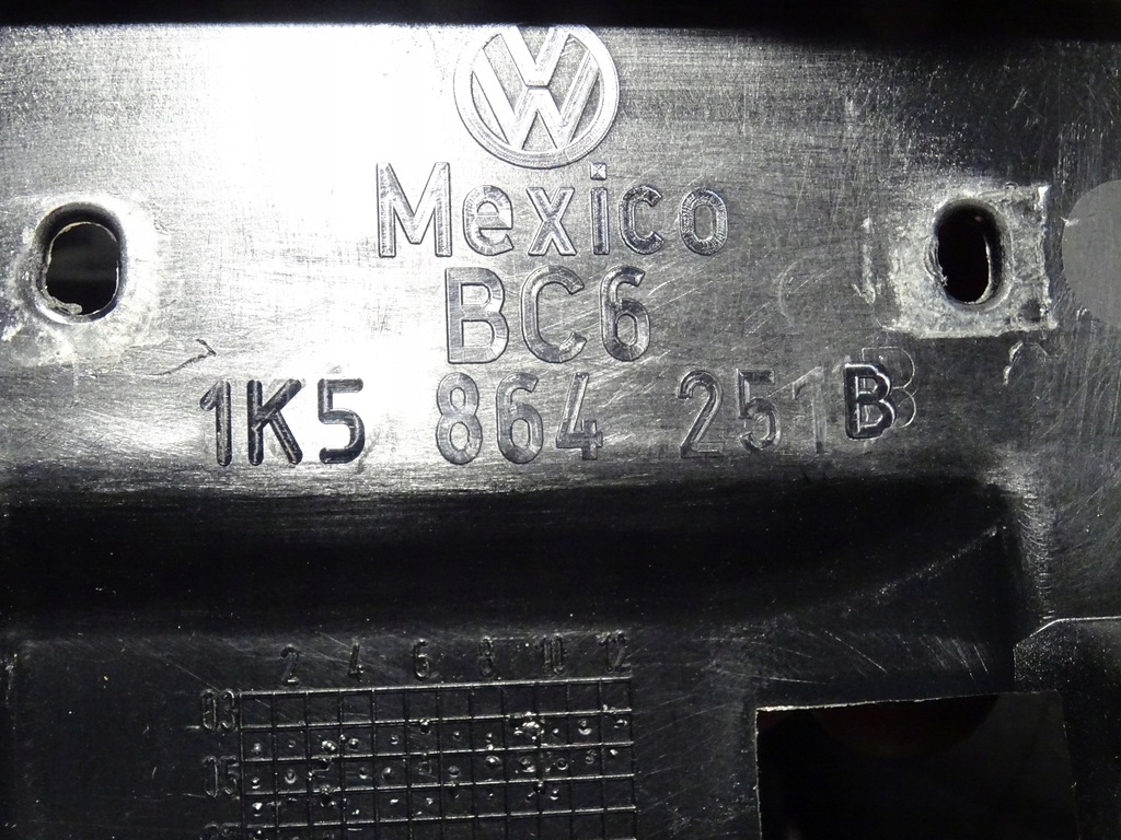 фото №9, Підлокітник оригінальний vw golf v 5 kombi jetta 1k0 1k5864251b