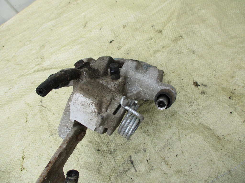 фото №6, Nissan primera p12 kombi суппорт задняя левый