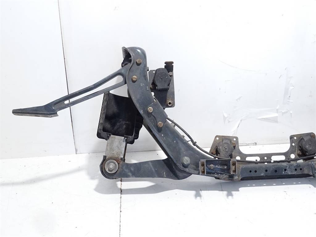 фото №8, Балка подвеска кабины задняя mercedes actros