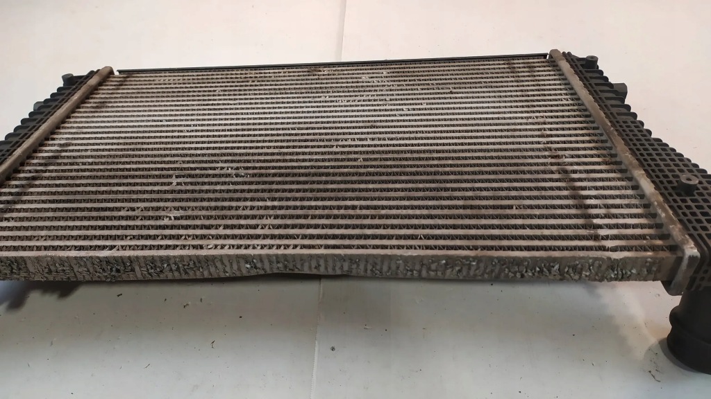 Радиатор интеркулер vw passat b6 skoda octavia golf v с Разборки