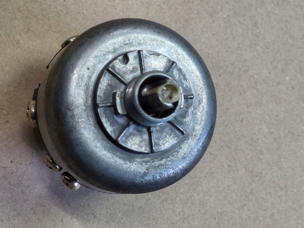 Купити Розподільник струму напруги mercedes 190 w201 n8432 оригінальний номер eu