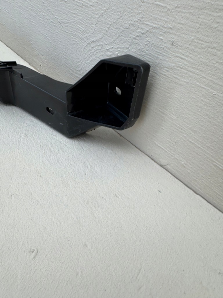 Купити Tesla model y 22r- напрямна підсилювач бампера перед передній 1494045-00