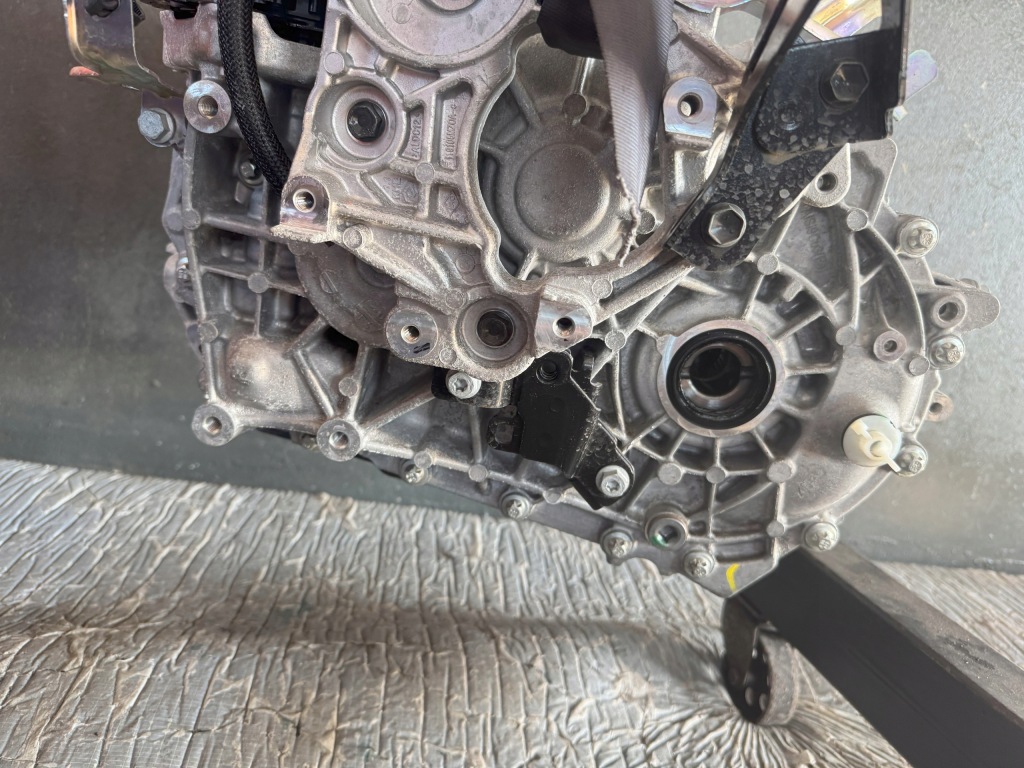 Двигатель электрический renault megane v e-tech 6am408 с Разборки