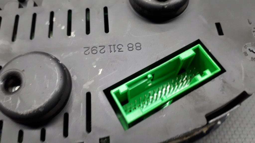 110080074014 счетчик приборная панель seat toledo ii 1.6 8v Цена