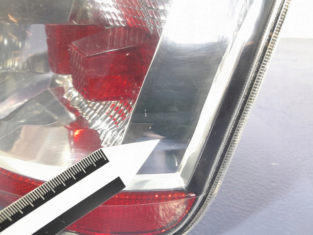 фото №3, Toyota prius ii 03- лампа задня задня права eu