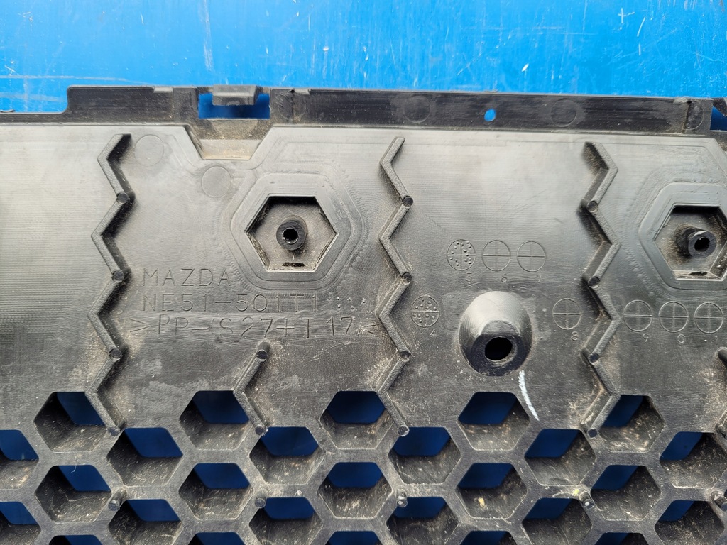 фото №11, Mazda mx5 mx-5 nc 05-09 2005-2009 решітка бампера перед