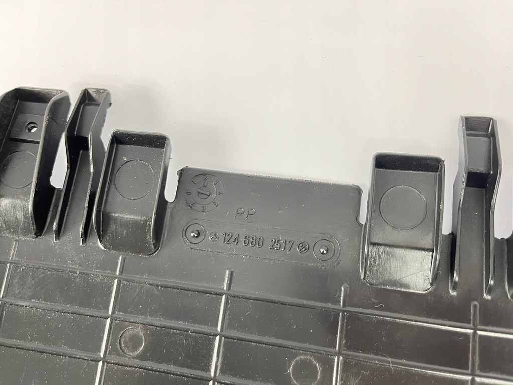 фото №9, Защита нижняя колонки руля панели приборной панели mercedes w124 1246802517