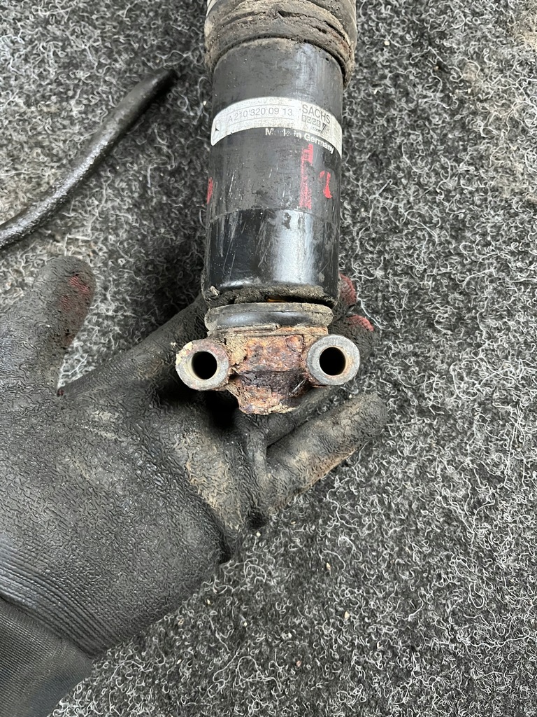 фото №11, Помпа замка центрального mercedes klasa c w202 0132006349