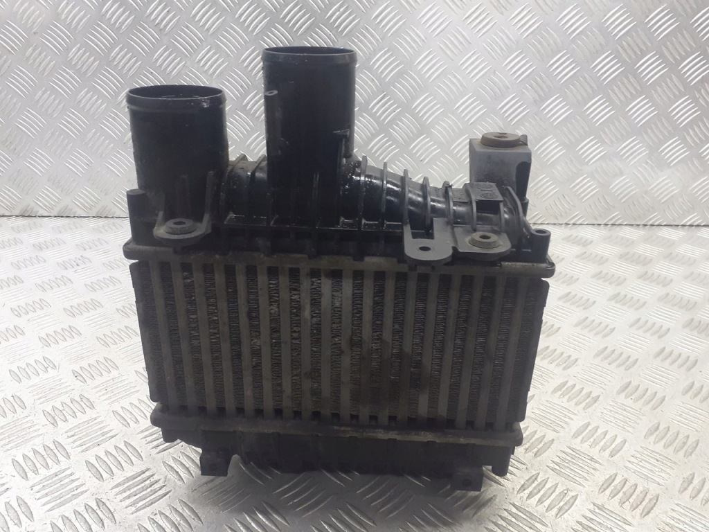 Купити Інтеркулер toyota avensis t25 2.0 d4d 873067d