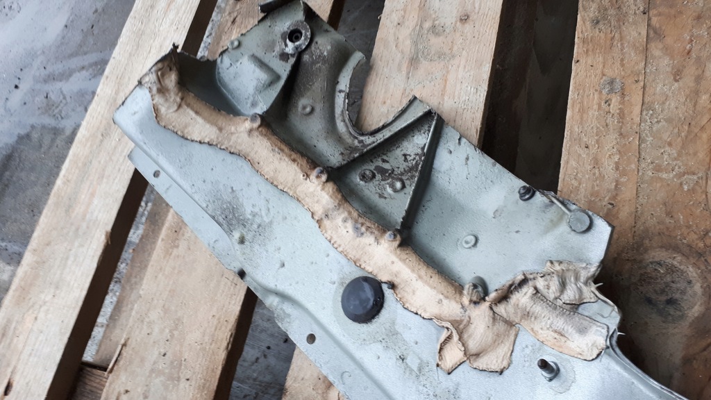 фото №9, A6 c7 4g носик лівий лонжерон крила a7 4g lx7w