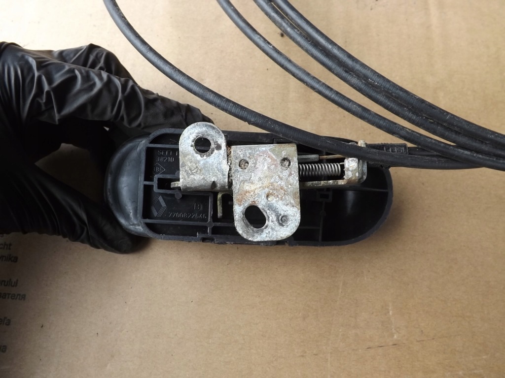 Renault laguna 1 1 трос ручка тяга горловины  топливной  7700822646 с Разборки